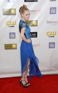 Amanda Seyfried feet photo thumbnail