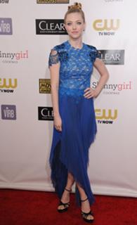 Amanda Seyfried feet photo thumbnail