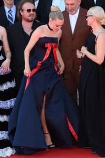 Amanda Seyfried feet photo thumbnail