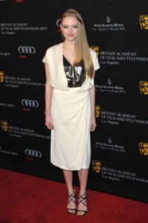 Amanda Seyfried feet photo thumbnail