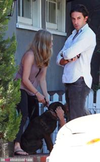 Amanda Seyfried feet photo thumbnail