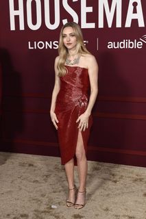 Amanda Seyfried feet photo 8