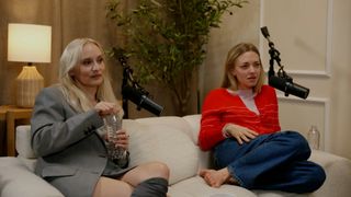 Amanda Seyfried feet photo 16