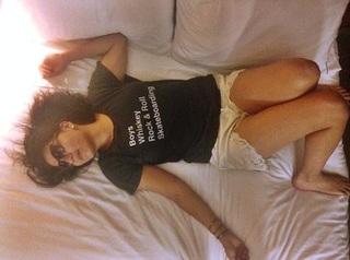 Amanda Shires feet photo 3