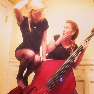 Amanda Shires feet photo 14