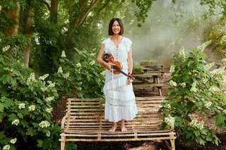 Amanda Shires feet photo 10