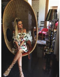 Amanda Stanton feet photo 14