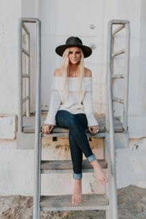 Amanda Stanton feet photo 12