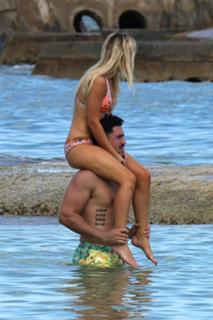 Amanda Stanton feet photo 3