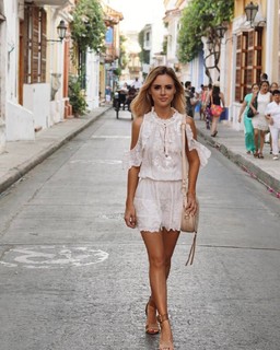 Amanda Stanton feet photo 12