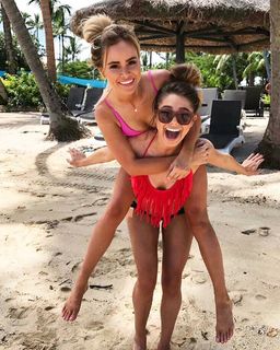 Amanda Stanton feet photo 10