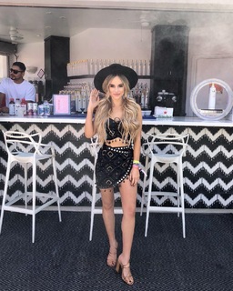Amanda Stanton feet photo 7
