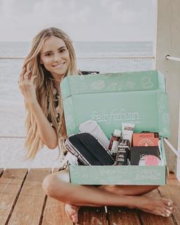 Amanda Stanton feet photo 16