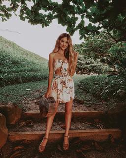 Amanda Stanton feet photo 15