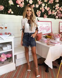 Amanda Stanton feet photo 6