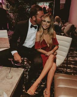 Amanda Stanton feet photo 4