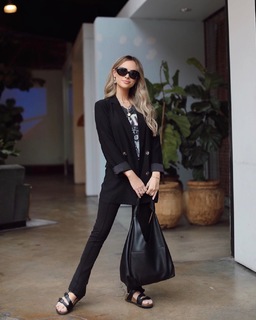 Amanda Stanton feet photo 20