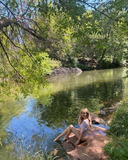 Amanda Stanton feet photo 15