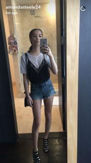 Amanda Steele feet photo 1
