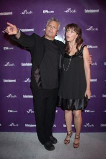 Amanda Tapping feet photo thumbnail