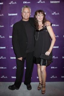 Amanda Tapping feet photo thumbnail