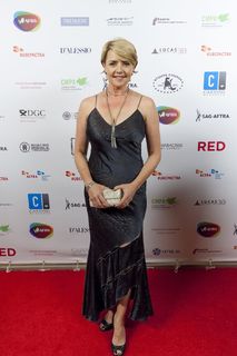 Amanda Tapping feet photo thumbnail