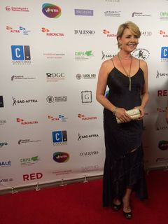 Amanda Tapping feet photo thumbnail