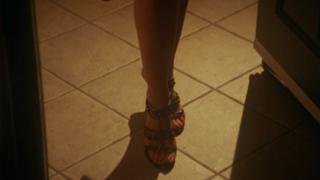 Amanda Tapping feet photo thumbnail