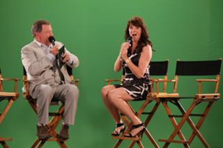 Amanda Tapping feet photo thumbnail
