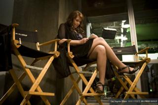 Amanda Tapping feet photo thumbnail
