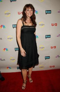 Amanda Tapping feet photo thumbnail