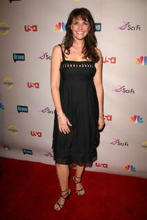 Amanda Tapping feet photo thumbnail