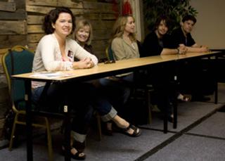 Amanda Wyss feet photo 2