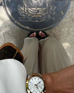 Amandine Petit feet photo 4