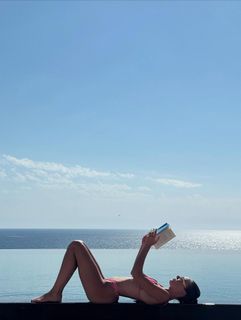 Amandine Petit feet photo 5