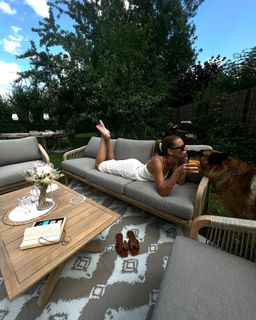Amandine Petit feet photo 3