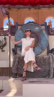Amandine Petit feet photo 10
