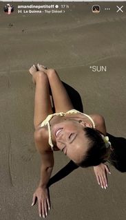 Amandine Petit feet photo 5