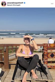 Amandine Petit feet photo 2