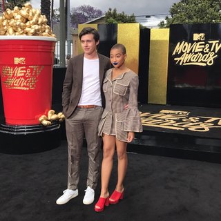 Amandla Stenberg feet photo thumbnail