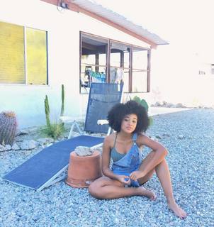 Amandla Stenberg feet photo thumbnail