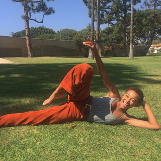 Amandla Stenberg feet photo thumbnail