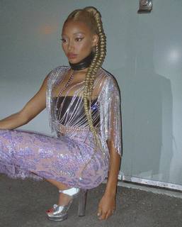 Amandla Stenberg feet photo thumbnail