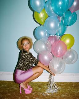 Amandla Stenberg feet photo thumbnail