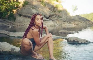 Amandla Stenberg feet photo thumbnail