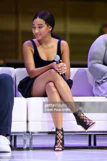 Amandla Stenberg feet photo thumbnail