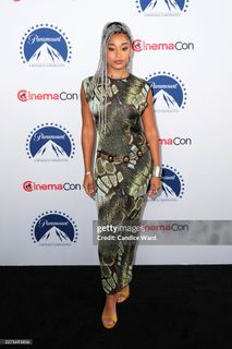 Amandla Stenberg feet photo 2