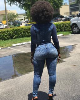 Amara La Negra feet photo 1