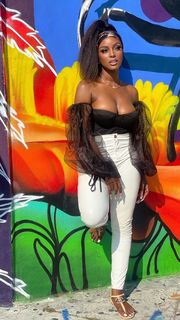 Amara La Negra feet photo 9