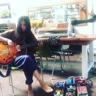 Amara Zaragoza feet photo 12